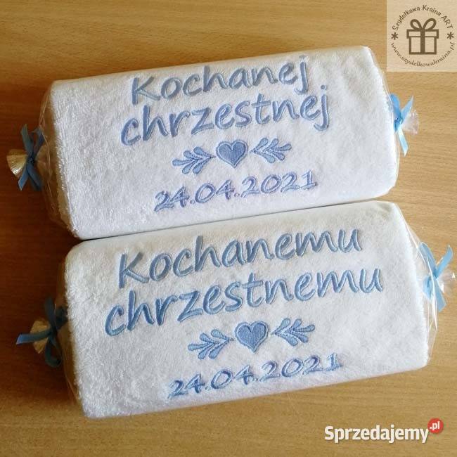 Prezent na Chrzest ręcznik z imieniem dziecka i Toruń