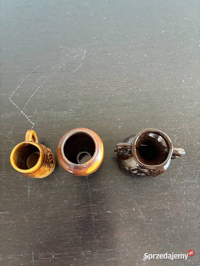 3 dzbanuszki ceramiczne w odcieniach brązu