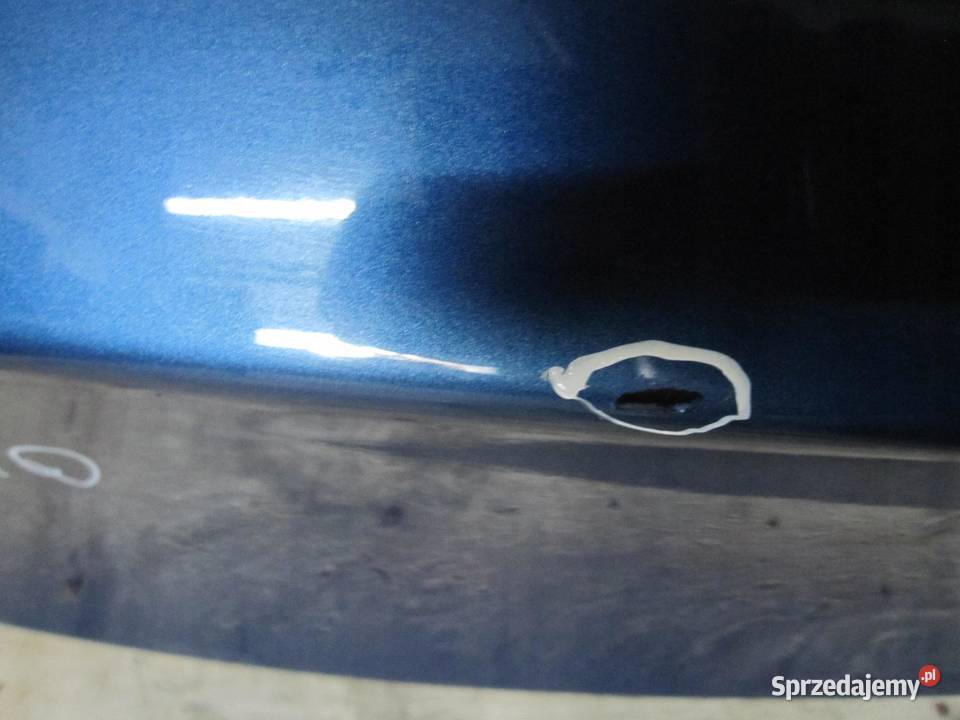 BMW E81 E87 06r klapa tył