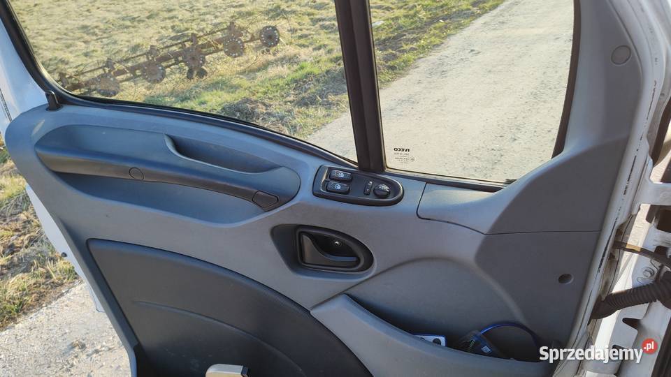 Auto laweta Iveco 23 HPI Klima Uszkodzony Lubin