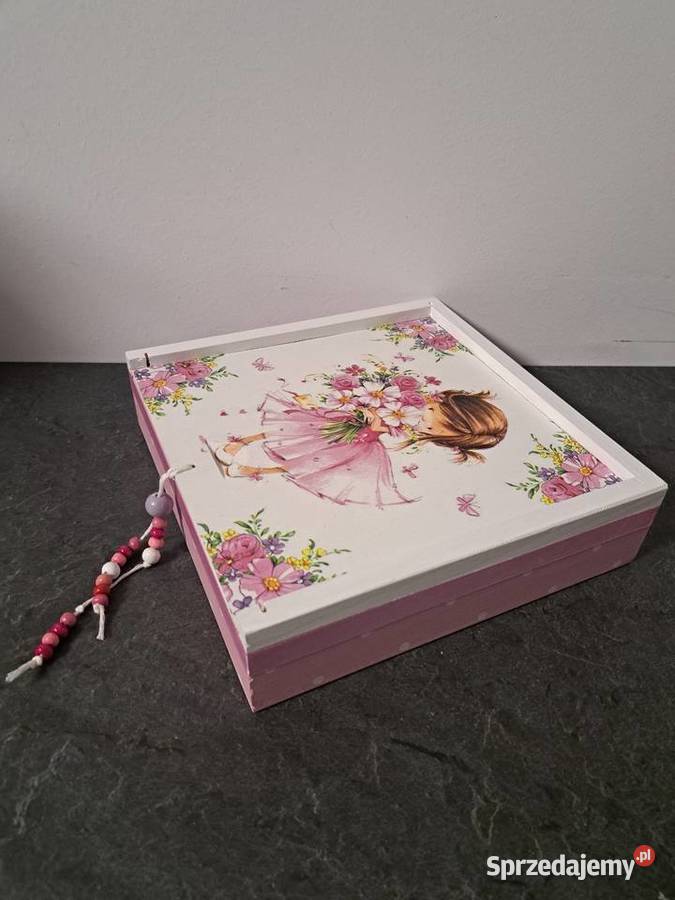 Szkatułka z dziewczynką pudełko wysuwane Kędzierzyn-Koźle