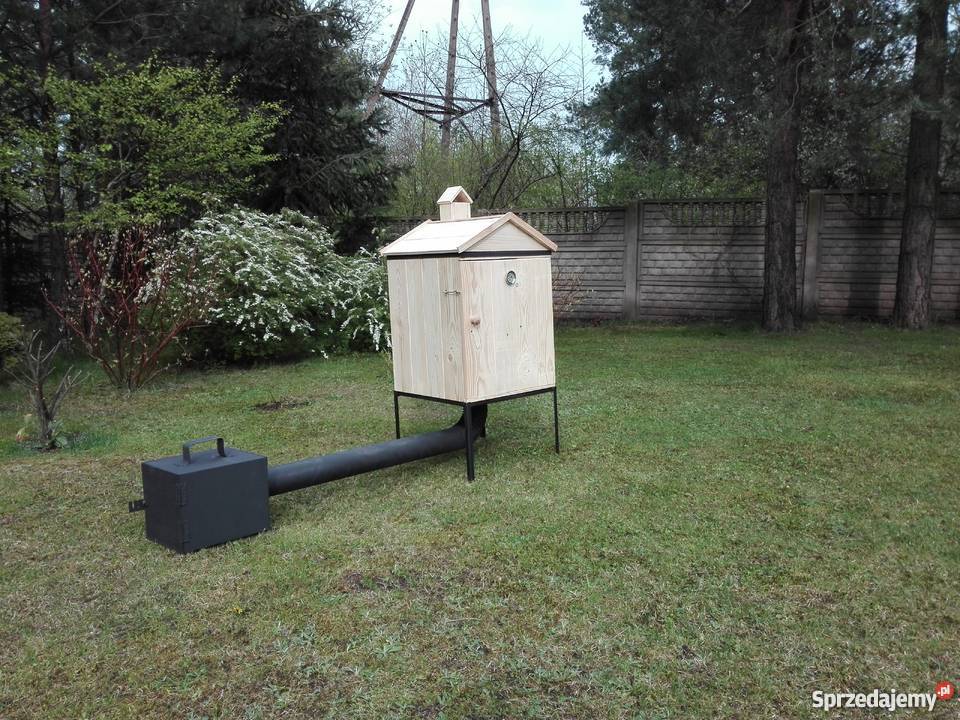 Wędzarnia Sosnowa z Drzwiczkami Suchedniów