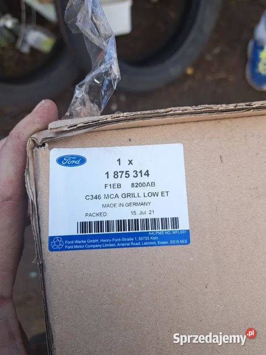 Atrapa chłodnicy Ford Focus III C346 F1EB8200AB