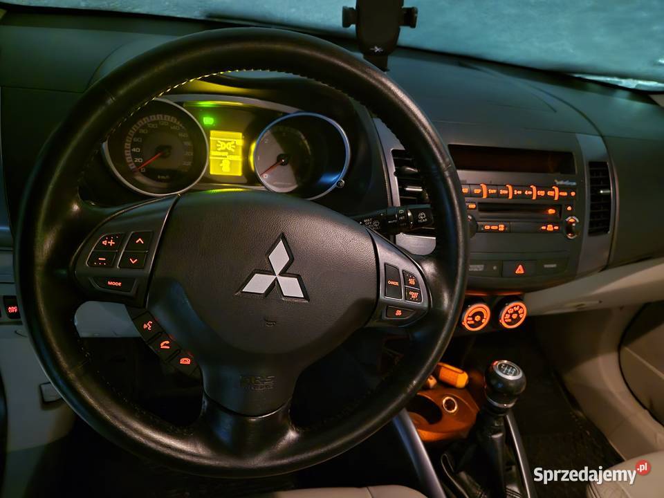 Mitsubishi Outlander 22 DID Intense 4x4 7 diesel Outlander