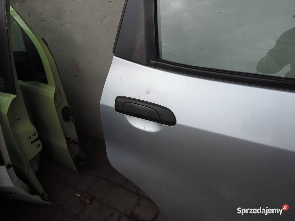 HONDA JAZZ II 02R DRZWI PRAWY TYŁ NH623M małopolskie Nowy Sącz