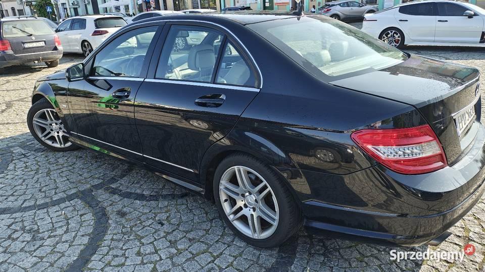 W 204 pakiet AMG hak zarejestrowany w Polsce reflektory ksenonowe 200 Aleksandrów Łódzki sprzedam