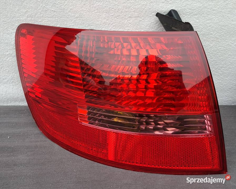 Komplet lamp tylnych Audi A6 C6 Avant 0408 osobowe Części samochodowe