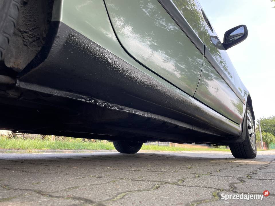 ŚlicznaZadbanaToyotaAvensisT22Sedan2002rLift16Ben nieuszkodzony