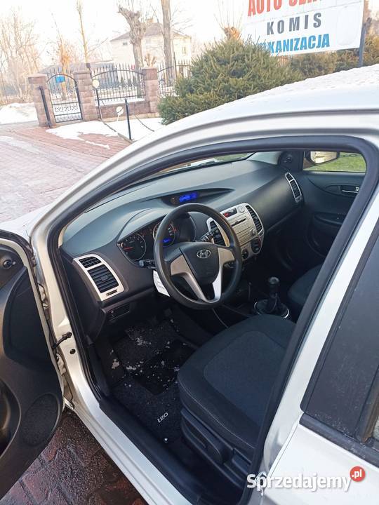Hyundai i20 14 beznzyna 2011 r STAWOX