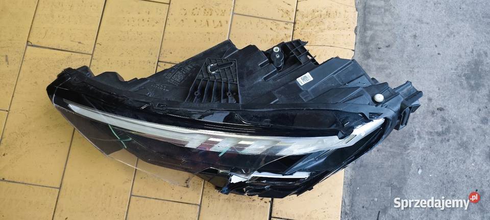 Lampy a3 8 y 24 ful LED USA na czesci Płock