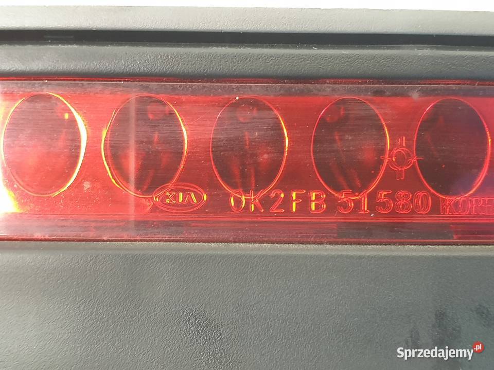 Kia Carens II 0206r TRZECIE ŚWIATŁO STOP STOPU sprzedam