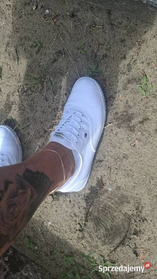 Trampki tommy hilfingier Obuwie sportowe Toruń