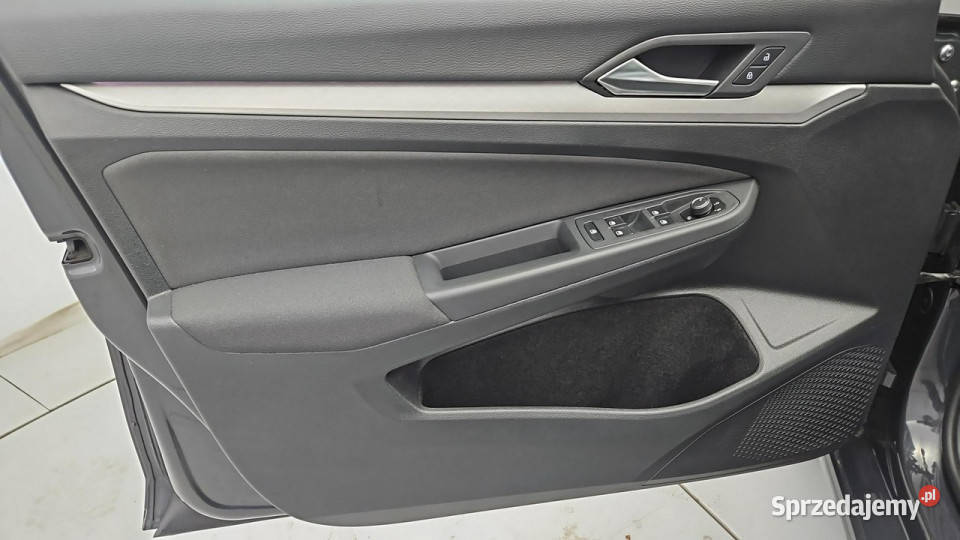 Volkswagen Golf 20 TDI Life Z Polskiego Salonu Volkswagen Warszawa