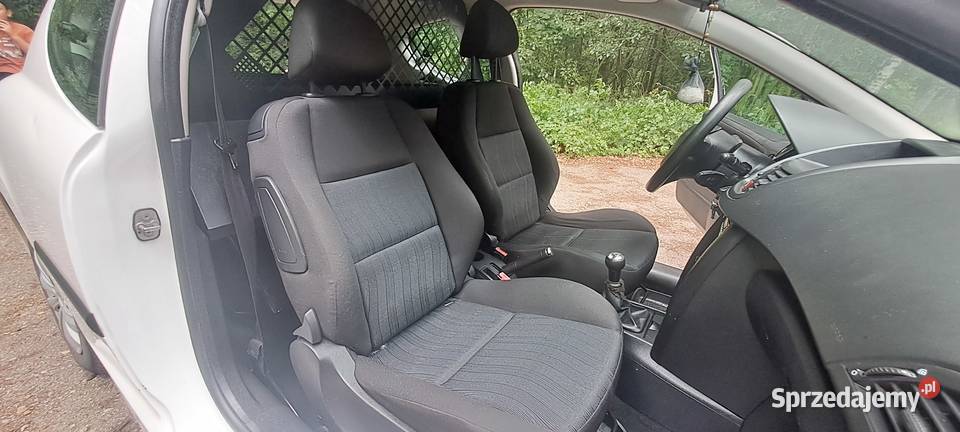 Peugeot 207 Van2osob Vat1 Klima brutto 6500 kupiony w polskim salonie Gliwice sprzedam