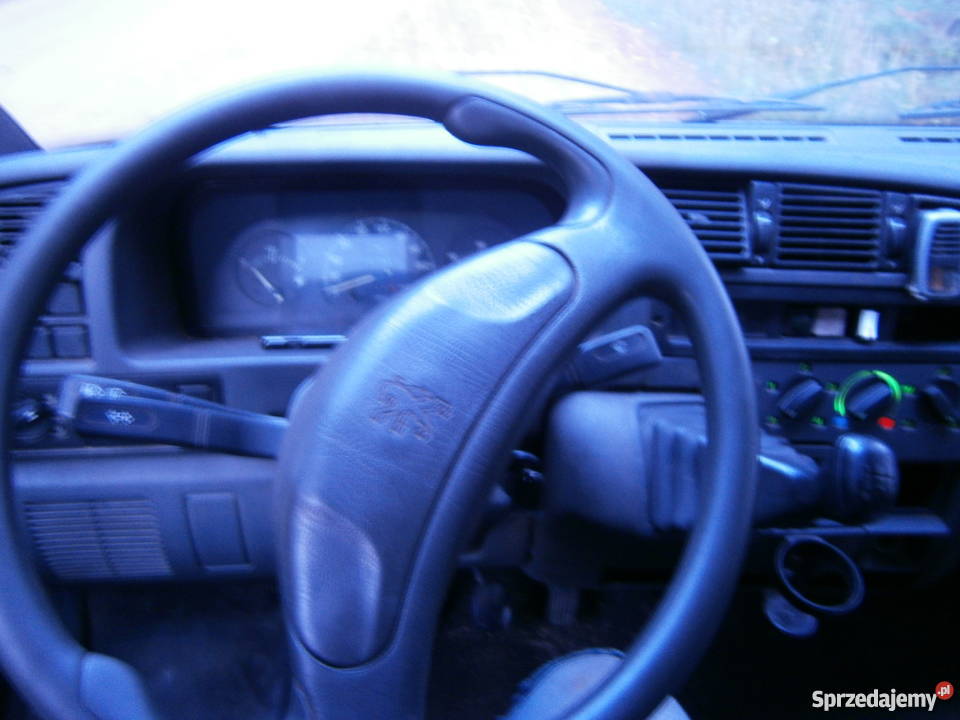 Peugeot Boxer 25d skrzyniowy Czersk