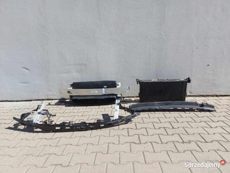 BMW i3 i01 REX Pas przedni chłodnica wzmocnienie osobowe
