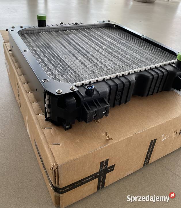 Chłodnica wody Case Holland 84175586 ORYGINAŁ Chłodzenie silnika