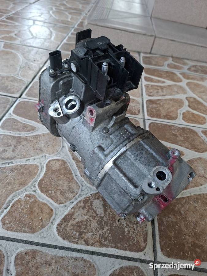 Uszkodzony Kompresor klimatyzacji Mercedes w 206 70000km sprzedam