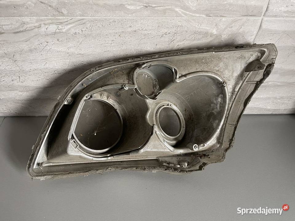 TOYOTA AVENSIS T25 LIFT PRAWY KLOSZ Ostroróg