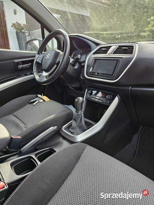 Suzuki SX4 SCross Suzuki SX4 SCross 16 Rywałd