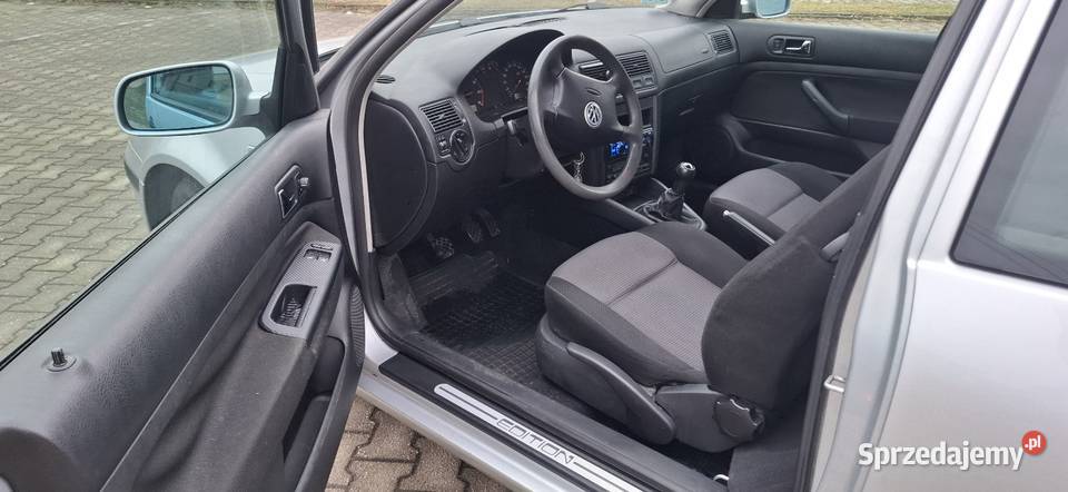 VW Golf IV 14 benzyna2001rstan sprzedam