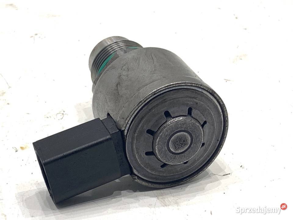 REGULATOR CIŚNIENIA PALIWA VW TIGUAN 04L130764C