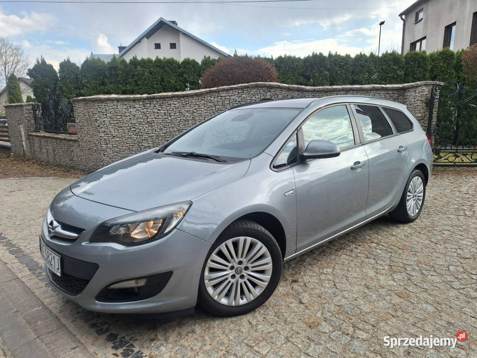 Opel Astra Sport Tourer 14 Turbo Edition J