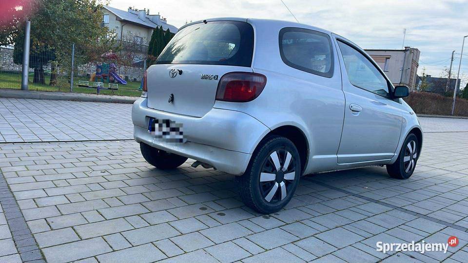 Toyota yaris 10 2000