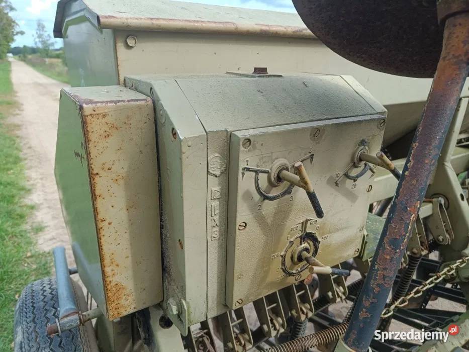 Siewnik Saxonia 3 metry na skrzyni olejowej nieuszkodzony podlaskie Jaświłki sprzedam