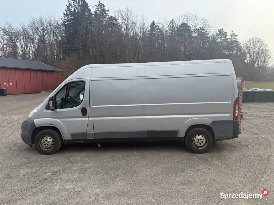 Peugeot Boxer z winda zaladowczą świętokrzyskie