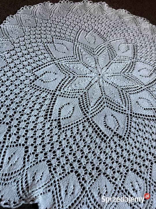 obrus okrągły szydełkowy rękodzieło