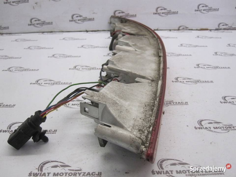 AUDI Q5 8R lampa prawa tył w zderzak