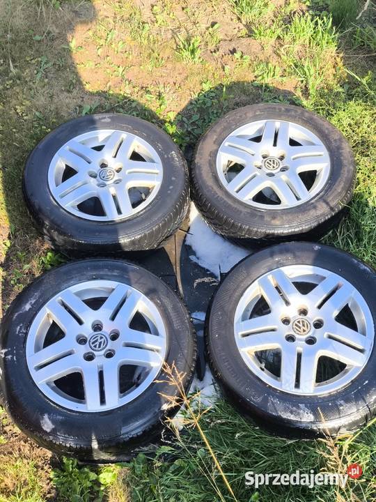 Felgi Avus II VW Golf 4 Bora Średnica 15" Radom