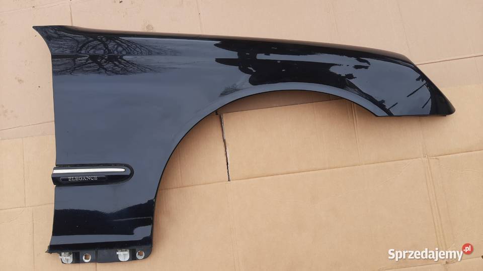 błotnik prawy przód Mercedes C w203 sedan kombi osobowe Dębno