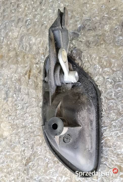 BMW E39 klamka wewnętrzna prawa 8 226 050 Osięciny