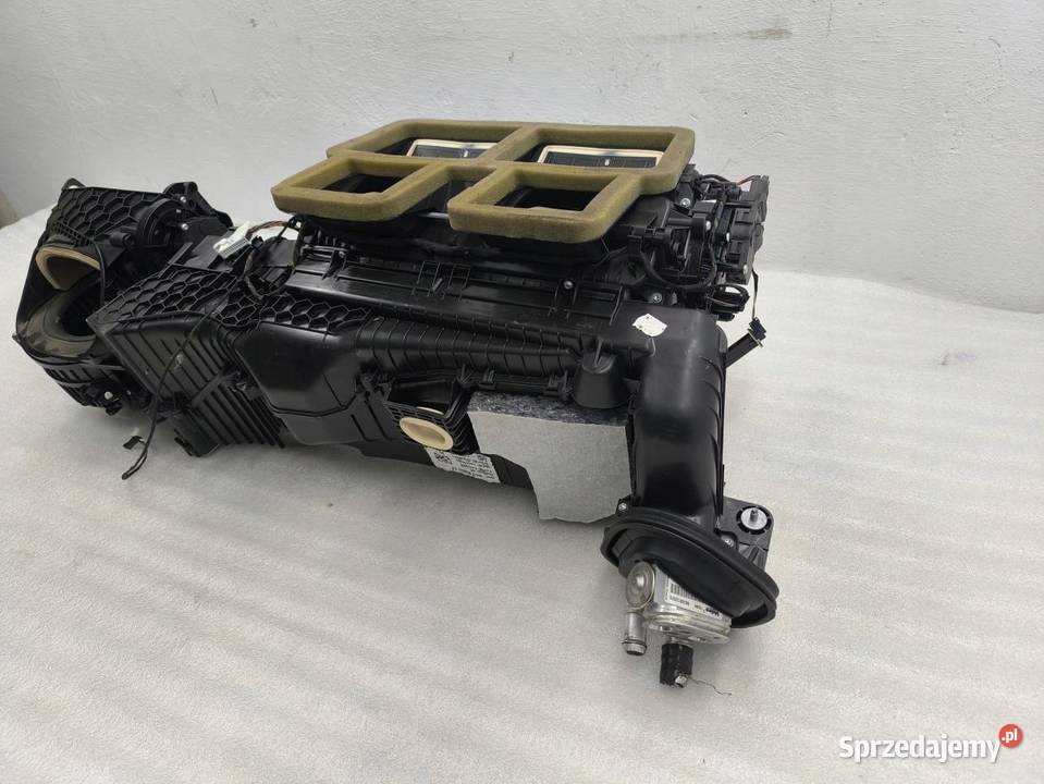 NAGRZEWNICA KOMPLETNA BMW F20 9325137 osobowe