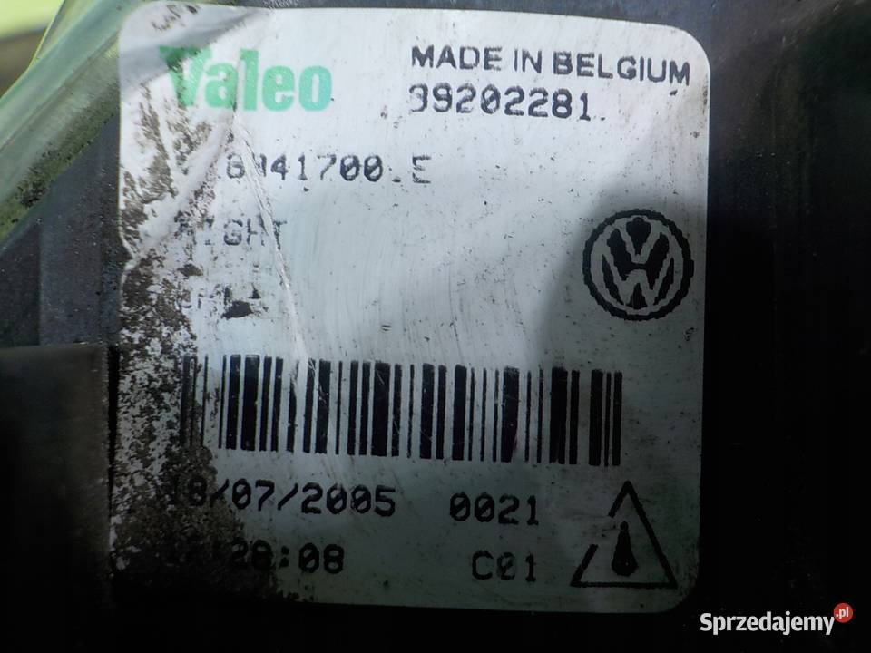 VW TOUAREG I 25 TDI AUT 05r 5D halogen prawy mazowieckie Suków