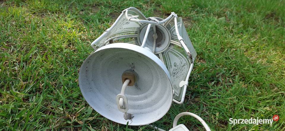 Lampa stojącą z włącznikiemprzewodem na Tuszkowo