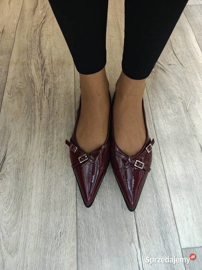 43 Bordowe baleriny wieczorowe z odkrytą piętą Balerinki Kraków