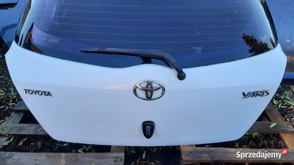 klapa bagażnika TOYOTA YARIS II kompletna biała Motoryzacja Dębno