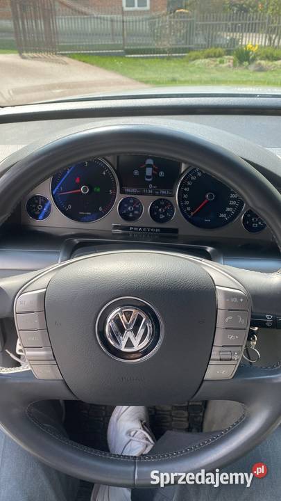 Na sprzedaż VW Phaeton w zadbanym stanie Stobierna sprzedam
