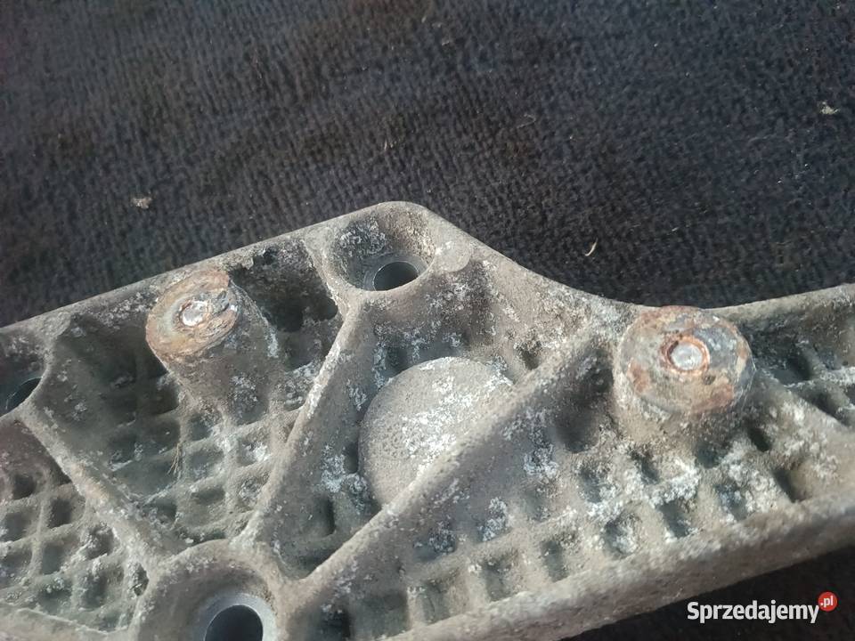 Łapa 8D0 599 285 Audi A4 B5 a35 Pozostałe śląskie Myszków sprzedam