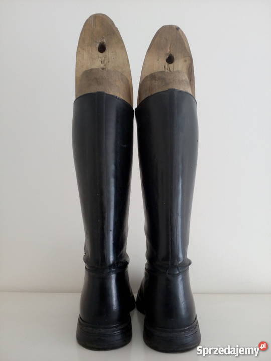 Stare wojskowe oficerki z prawidłami Rzeszów