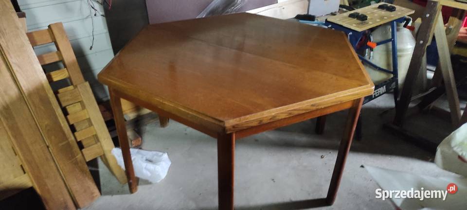 piekny debowy stol szesciokatny z krzeslami z Meble Jędrzejów sprzedam