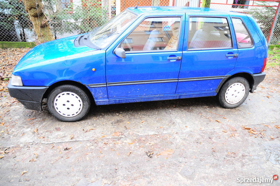 FIAT UNO 900 2000 GAZ Tomaszów Mazowiecki