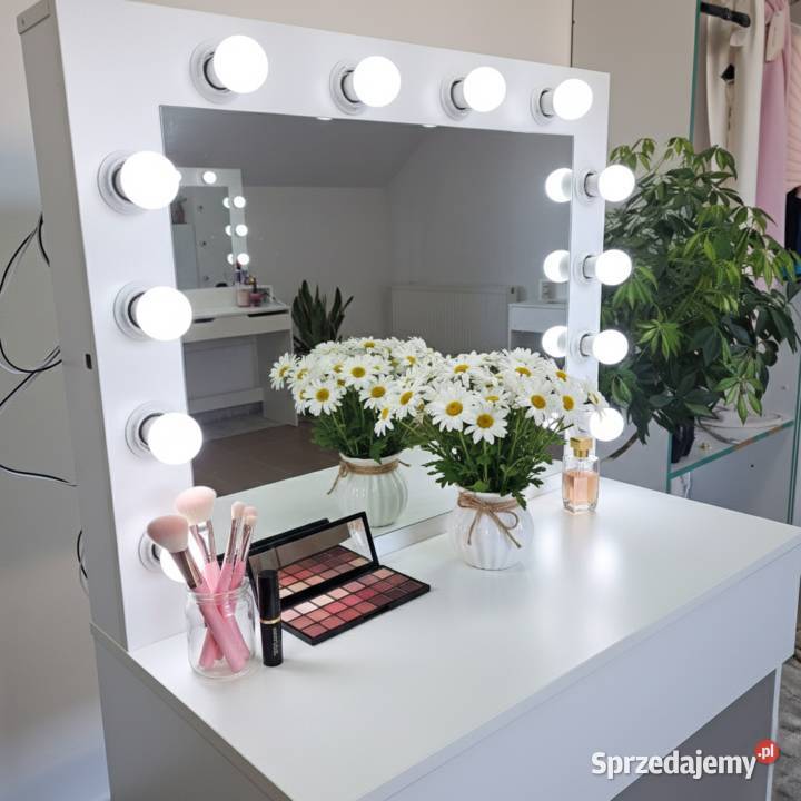 Nowa toaletka kosmetyczna z lustrem i Wieluń