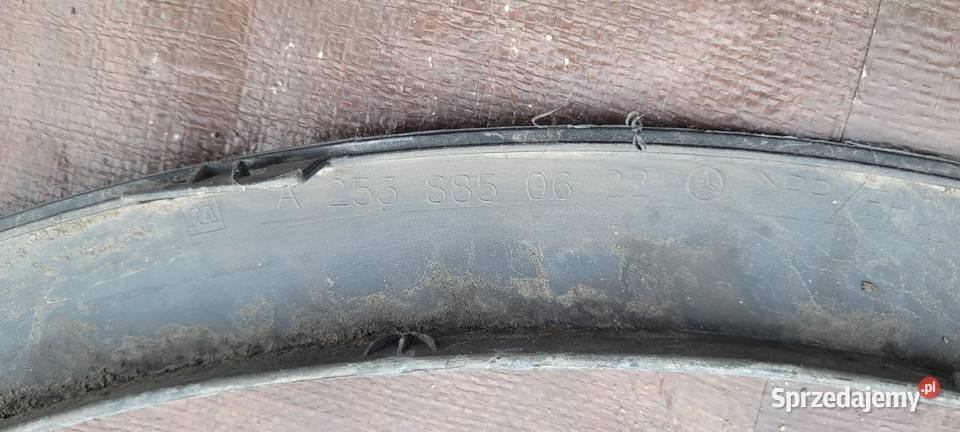 MERCEDES GLC W253 LISTWA BŁOTNIK PRAWY PRZÓD sprzedam