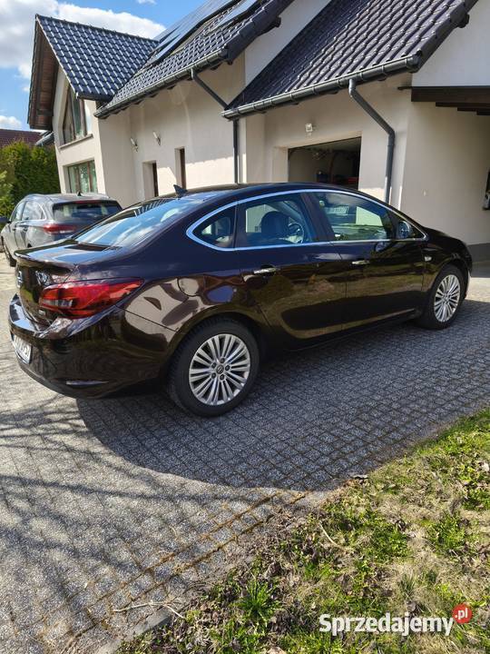 Opel Astra J 17 CDTI Executive Motoryzacja Łazany