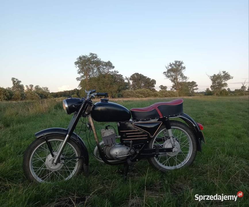 WSK 125 B1 z papierami Pierwoszyno