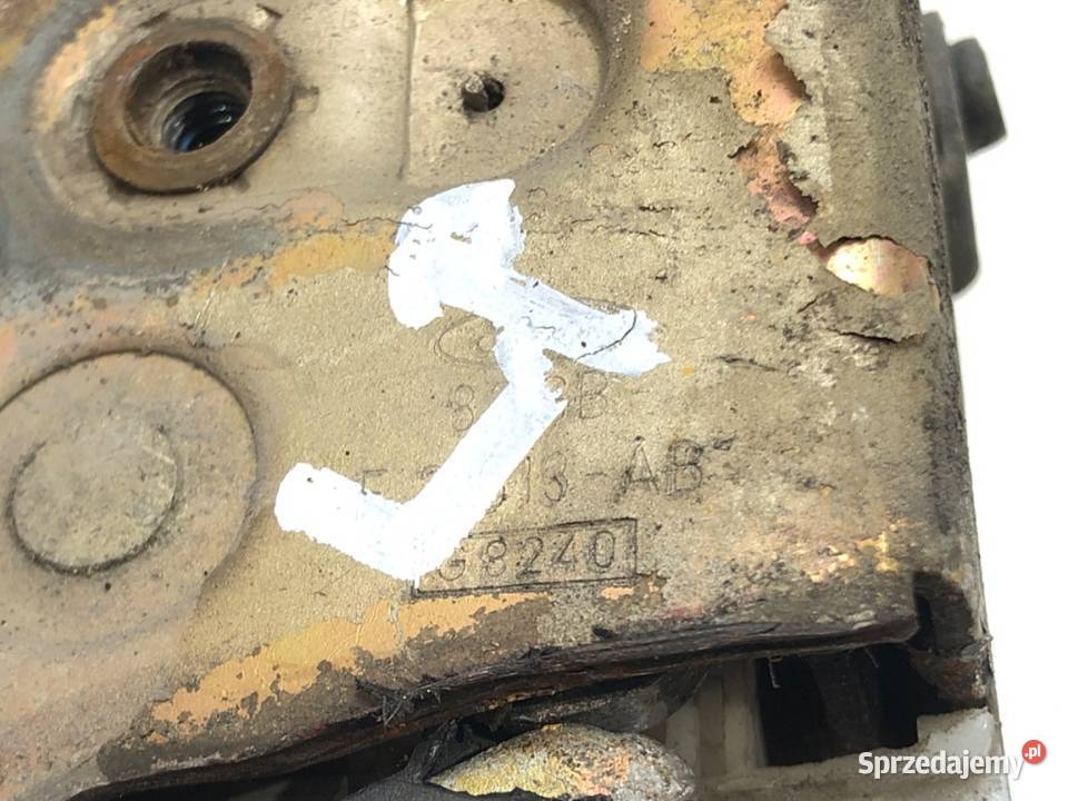 ZAMEK PRZÓD LEWY FORD GRANADA II SedanLimuzyna podkarpackie